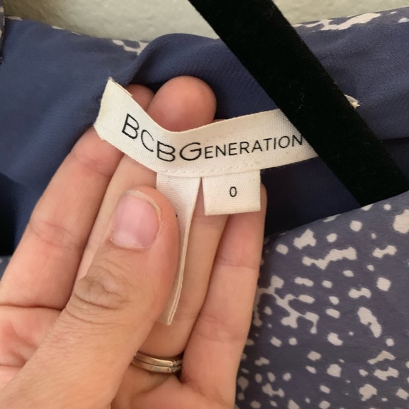 BCBG pocketed dress with peak a boo back detail - Picture 3 of 4